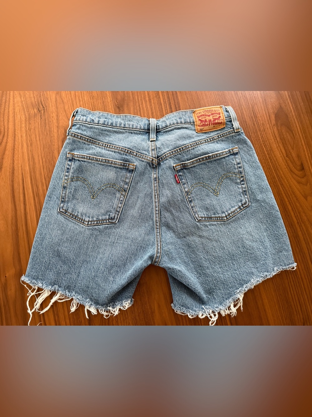 LEVIS - 501 High Rise Button-Fly Midi Denim Shorts - Picture 2 of 8